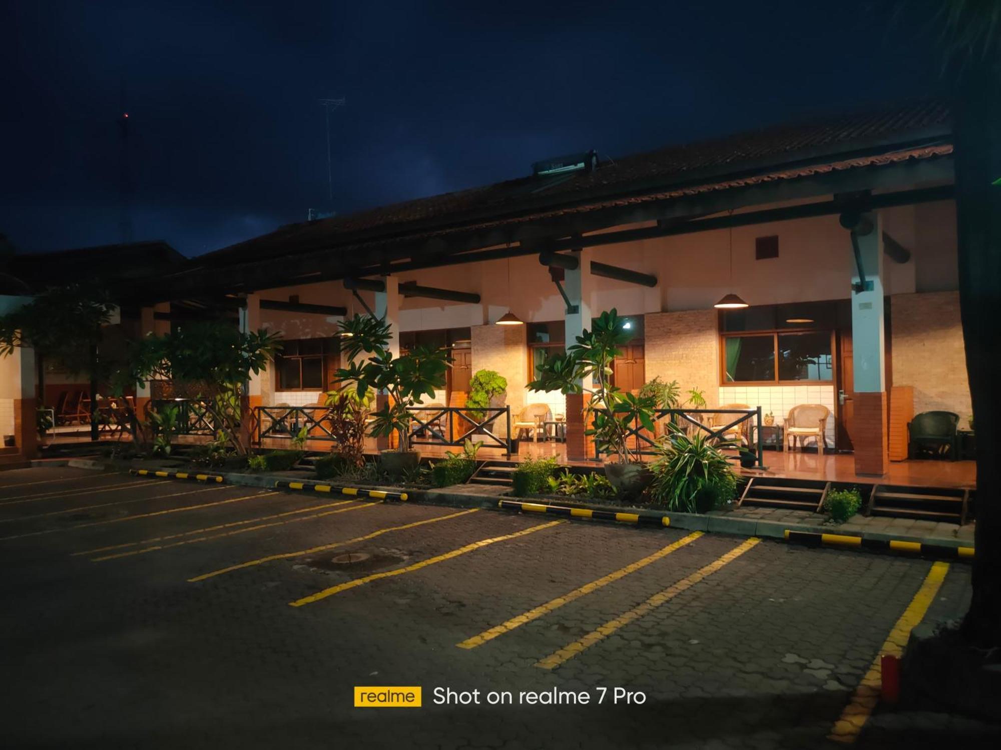 Hotel Aneka Baru Селеман Екстер'єр фото